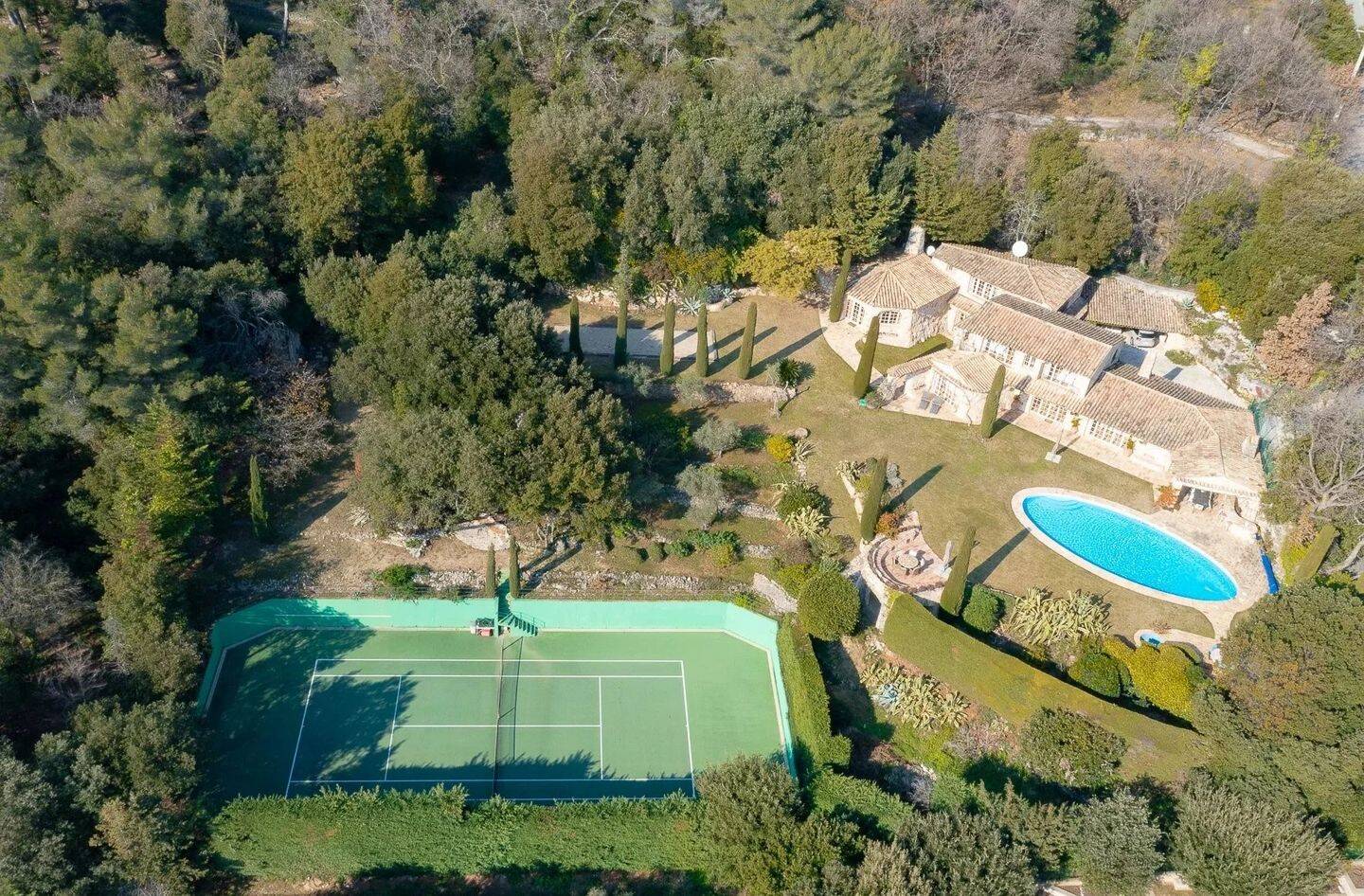 Maison à vendre, 420m², TOURRETTES SUR LOUP