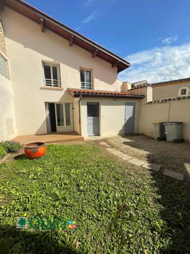 Appartement à louer 958 € 3 pièces 2 chambres 61,8 m² RDC/1 Ternay 69360