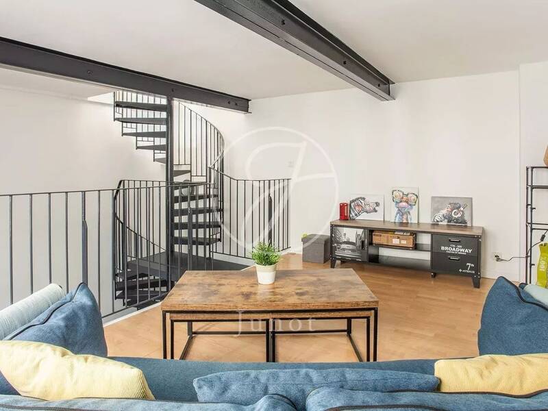 Maison à louer, 61m², PARIS 18E