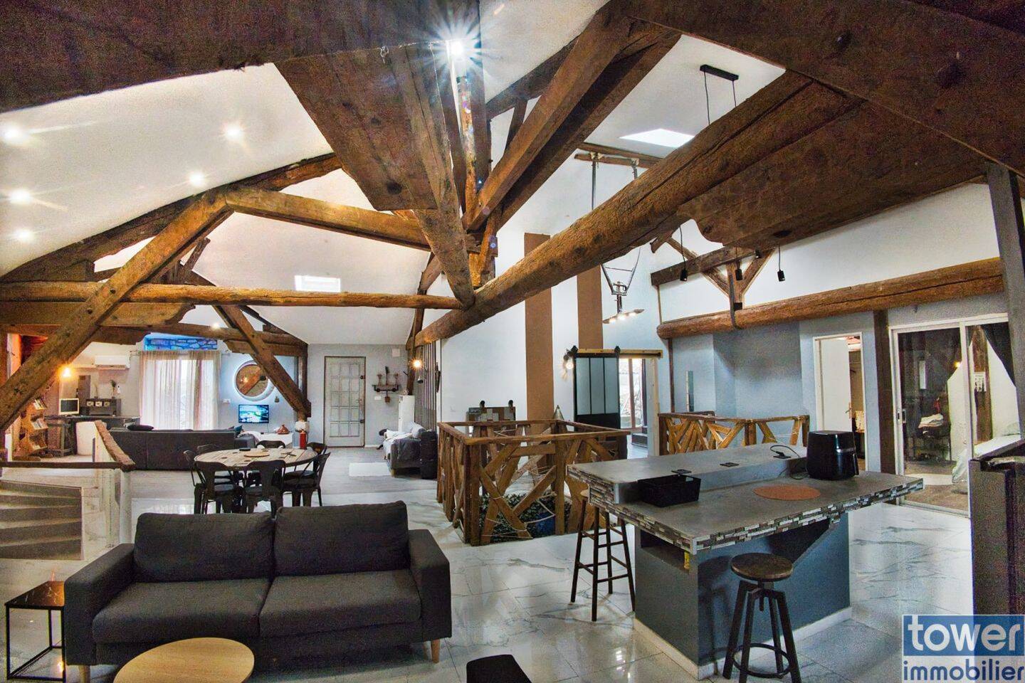 Maison à vendre, 322m², PEYRIAC DE MER