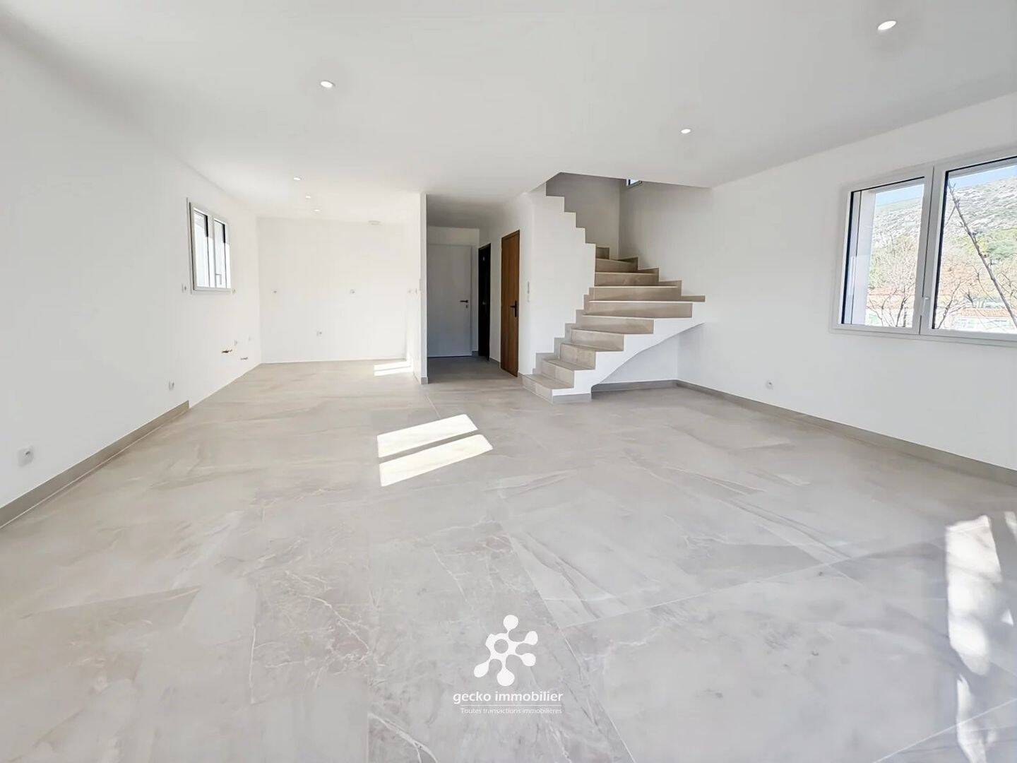 Maison à vendre, 122m², TOURRETTE LEVENS