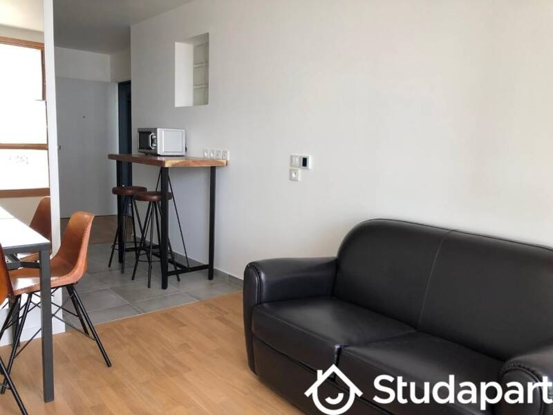 Maison à louer, 28m², PARIS 18E