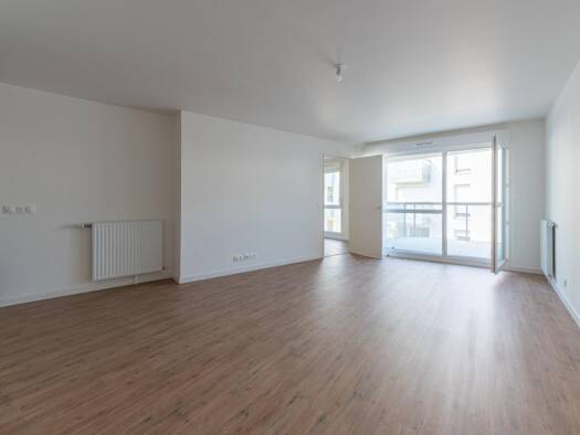 Appartement à louer 1 736 € 4 pièces 3 chambres 83 m² 2ème étage Les Boutours Rosny-sous-Bois 93110
