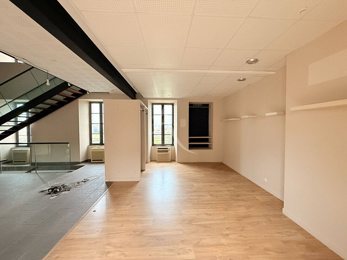 Maison à vendre, 166m², PUY L'EVEQUE