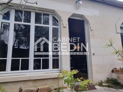 Maison de plain-pied à vendre 345 000 € 4 pièces 3 chambres 84 m² 180 m² de terrain Jean-Moulin Le Bouscat 33110