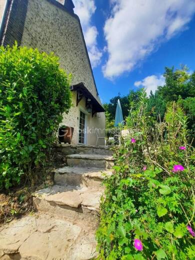 Ferme à vendre 156 500 € 5 pièces 4 chambres 106 m² 940 m² de terrain Bourg et Hameaux Rive Droite Villeneuve-sur-Yonne 89500