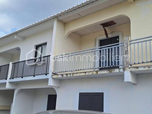 Immeuble à vendre 470 250 € 307 m² Saint-André 97440