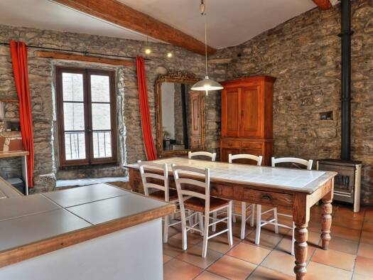 Maison à vendre 169 000 € 4 pièces 3 chambres 151 m² Olonzac 34210