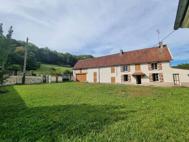 Ferme à vendre 384 000 € 5 pièces 4 chambres 142 m² 41 708 m² de terrain Orly-sur-Morin 77750