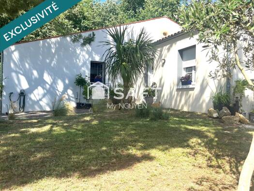Pavillon à vendre 368 000 € 5 pièces 3 chambres 140 m² 1 349 m² de terrain Cravans 17260