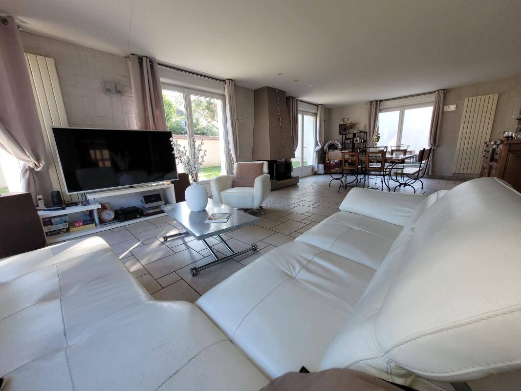 Maison à vendre, 158m², SAINT MAUR DES FOSSES