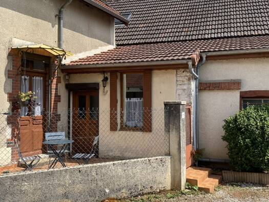 Maison de plain-pied à vendre 49 000 € 2 pièces 1 chambre 44 m² 199 m² de terrain Châtel-Gérard 89310
