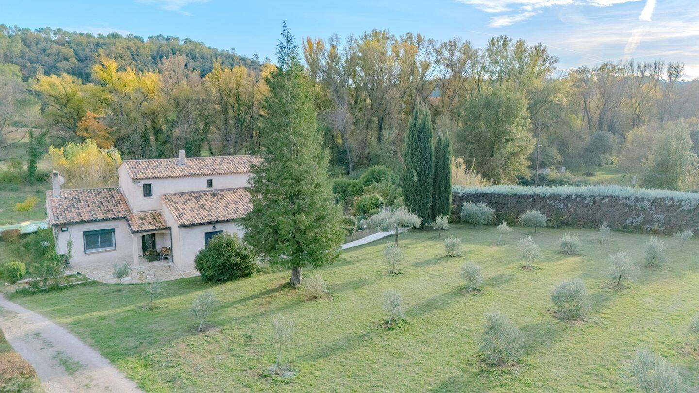Maison à vendre, 200m², ENTRECASTEAUX