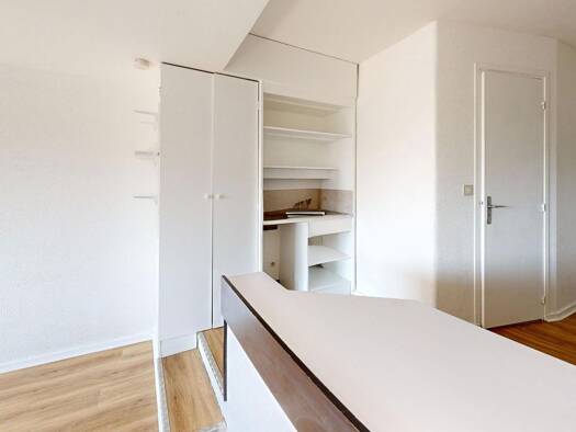 Appartement à louer 783 € 1 pièce 24 m² Étage 4/7 Deauville 14800