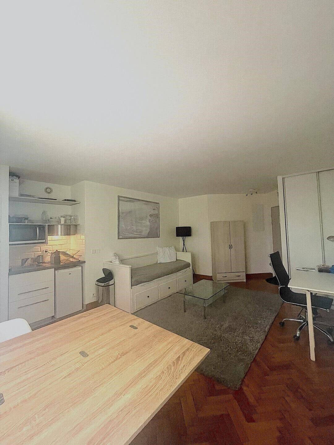 Maison à louer, 28m², COURBEVOIE