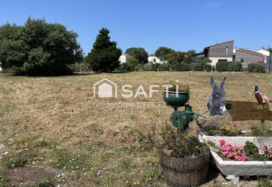 Terrain constructible viabilisé à vendre 116 000 € 1 263 m² de terrain Saint-Michel-en-l'Herm 85580