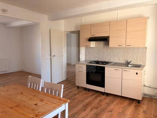 Appartement à louer 560 € 2 pièces 1 chambre 45,7 m² Étage 1/2 Saint Pierre le Potier-Bois l'Huisserie Laval 53000