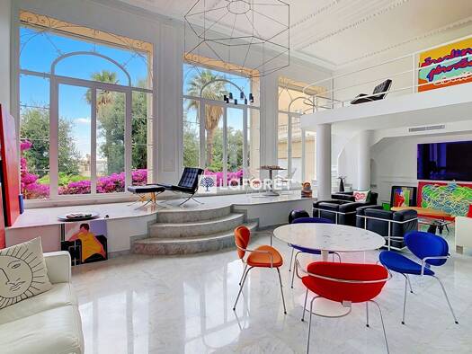 Duplex à vendre 1 949 000 € 4 pièces 3 chambres 246,35 m² RDC/5 Carei-Monti Menton 06500