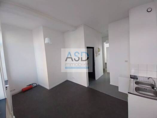 Appartement à louer 470 € 2 pièces 1 chambre 27 m² 1er étage Roubaix 59100
