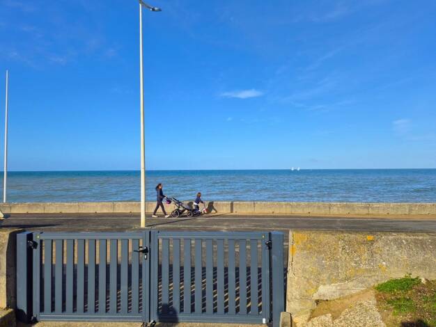 Appartement à vendre 134 000 € 1 pièce 25 m² Étage 3/3 Blonville-sur-Mer 14910