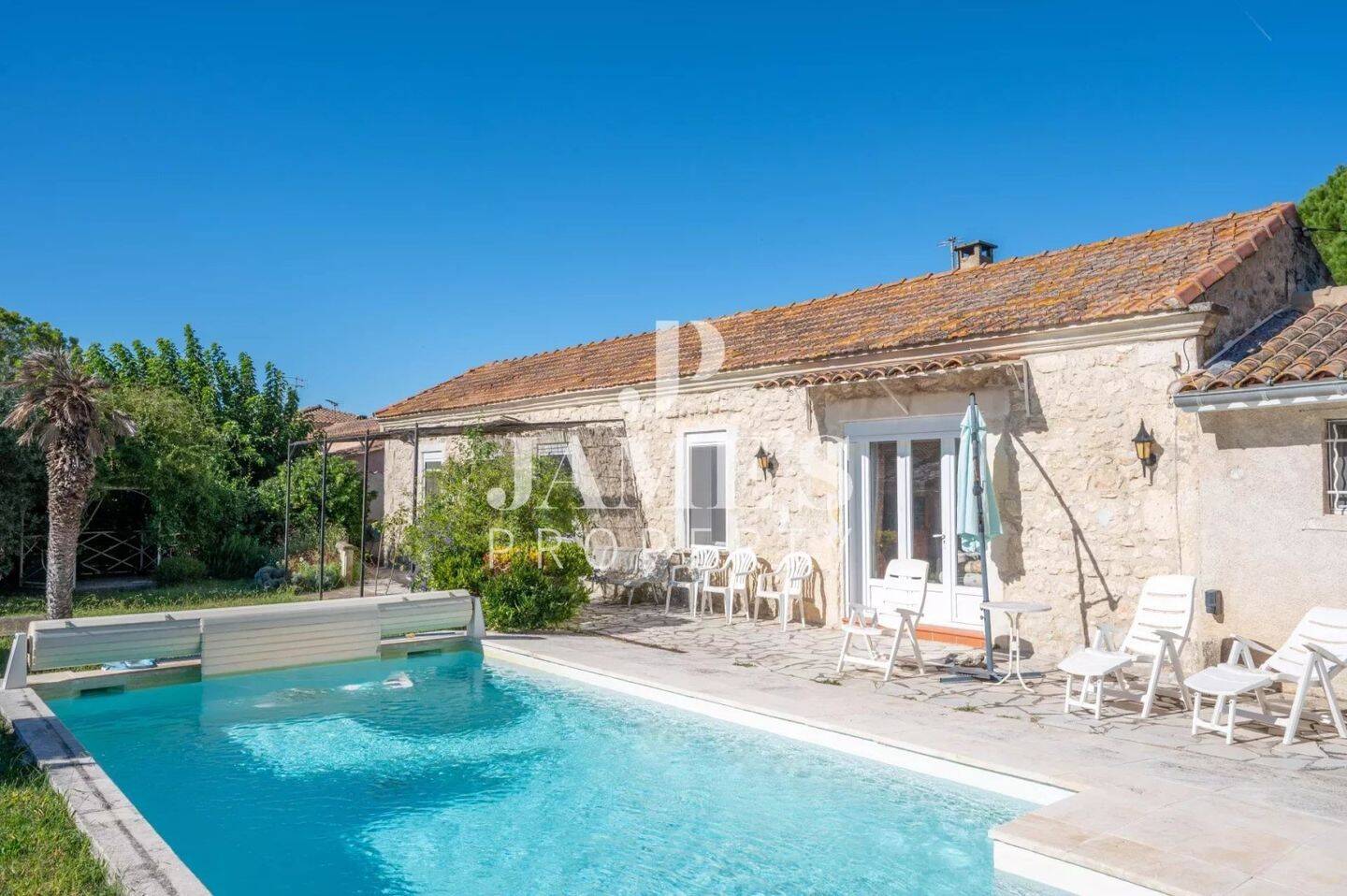 Maison à vendre, 157m², FONTVIEILLE