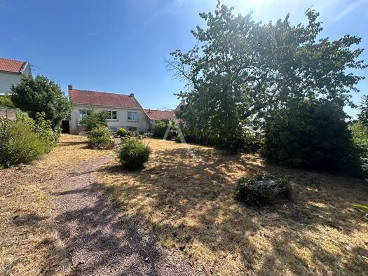 Maison à vendre 291 500 € 5 pièces 3 chambres 72,71 m² 718 m² de terrain Indre 44610