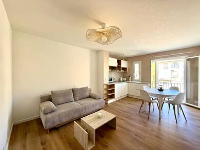 Appartement à louer 750 € 2 pièces 1 chambre 36 m² 3 étages Centre Ville-Cardo Bastia 20200