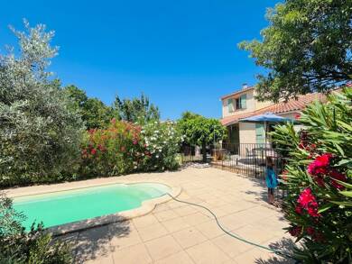 Maison à vendre 395 000 € 5 pièces 4 chambres 140 m² 1 309 m² de terrain Gargas 84400