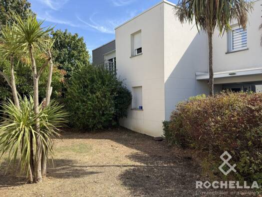 Appartement à vendre 247 000 € 3 pièces 2 chambres 61 m² Étage 1/1 Périgny 17180
