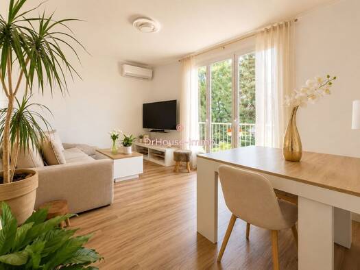 Appartement à vendre 345 000 € 4 pièces 3 chambres 75 m² Étage 2/4 Cagnes-sur-Mer 06800