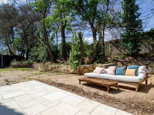 Appartement à vendre 399 000 € 3 pièces 2 chambres 67 m² Étage 1/2 Rousset 13790