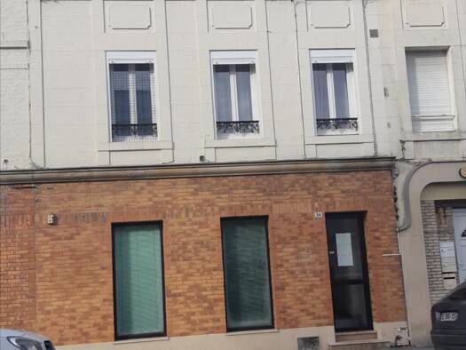 Local commercial à louer 500 € 45 m² de surface de vente Centre Ville Saint-Quentin 02100
