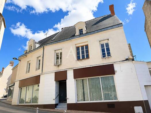 Immeuble à vendre 273 300 € 356 m² Nord Doué-en-Anjou 49700