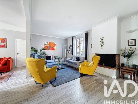 Maison à vendre 970 000 € 7 pièces 4 chambres 174 m² 400 m² de terrain Residentiel-Barre d'Ormesson Enghien-les-Bains 95880