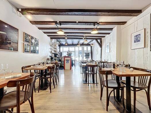 Restaurant à vendre Fonds de commerce 370 000 € 67 m² d'espace de restauration Centre Tours 37000