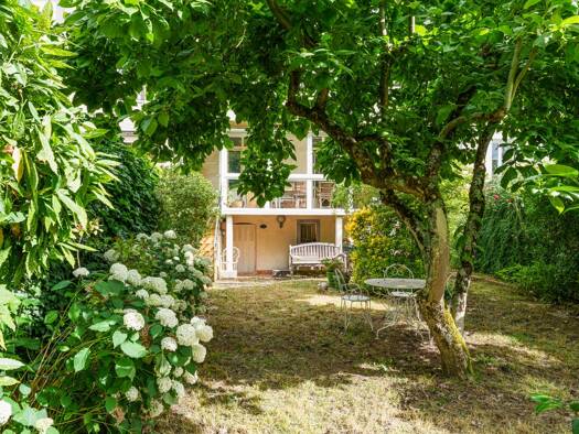 Maison à vendre 560 000 € 7 pièces 4 chambres 135 m² 223 m² de terrain Tours 37000