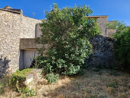 Maison à vendre 198 500 € 3 pièces 2 chambres 110 m² 135 m² de terrain Montsalier 04150