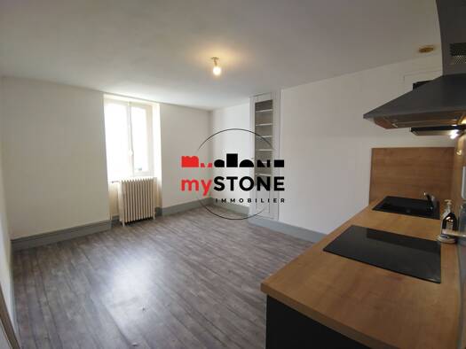 Appartement à louer 565 € 3 pièces 2 chambres 56 m² Étage 1/2 Chalamont 01320