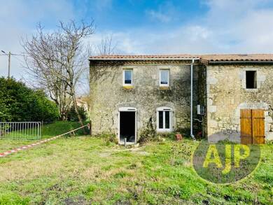 Maison à vendre 92 000 € 3 pièces 2 chambres 105 m² 210 m² de terrain St Germain d Esteuil 33340
