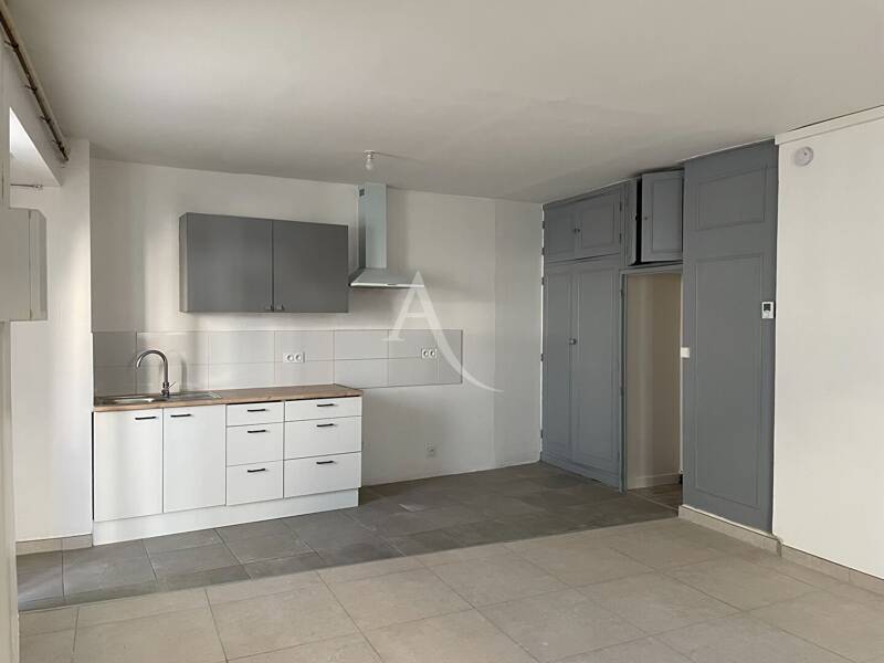 Maison à louer, 80m², FONTENAY LE COMTE