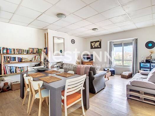 Duplex à vendre 169 000 € 4 pièces 3 chambres 95 m² Étage 2/2 Vidauban 83550