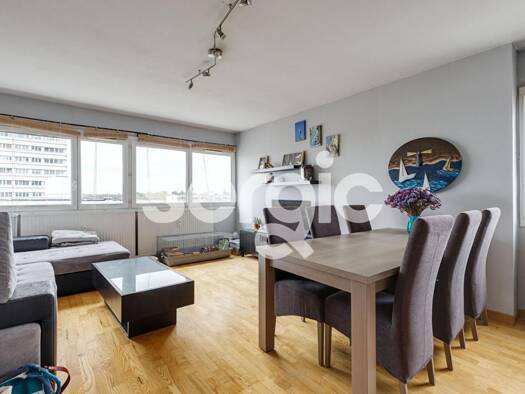 Appartement à vendre 129 900 € 4 pièces 3 chambres 87 m² Étage 8/20 Hôtel de Ville Mons-en-Barœul 59370