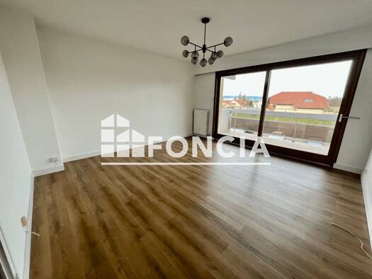 Appartement à louer 1 290 € 3 pièces 2 chambres 64,6 m² Étage 1/4 Veigy-Foncenex 74140