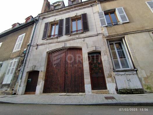 Maison à vendre 165 000 € 7 pièces 3 chambres 186 m² Saint Germain-Hôtel de Ville-Saint Pierre Auxerre 89000