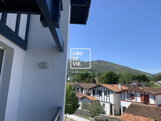 Appartement à vendre 206 000 € 1 pièce 1 chambre 33 m² Étage 2/3 Ascain 64310