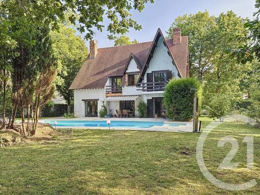 Maison à louer 2 965 € 6 pièces 4 chambres 206,1 m² 1 703 m² de terrain Saint-Sauveur-sur-École 77930