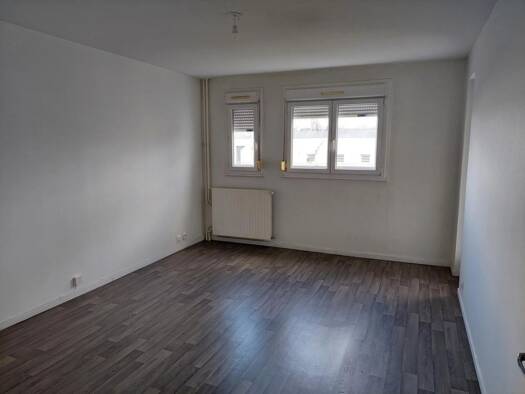 Appartement à louer 592 € 4 pièces 3 chambres 76 m² Étage 4/7 Montreynaud Saint-Étienne 42000