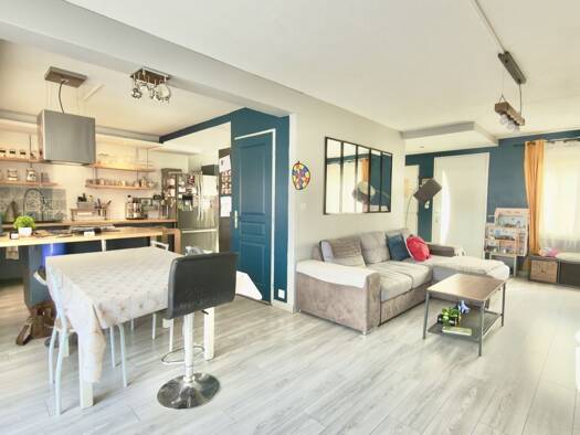 Maison à vendre 220 000 € 5 pièces 4 chambres 135 m² 400 m² de terrain Est Trèbes 11800