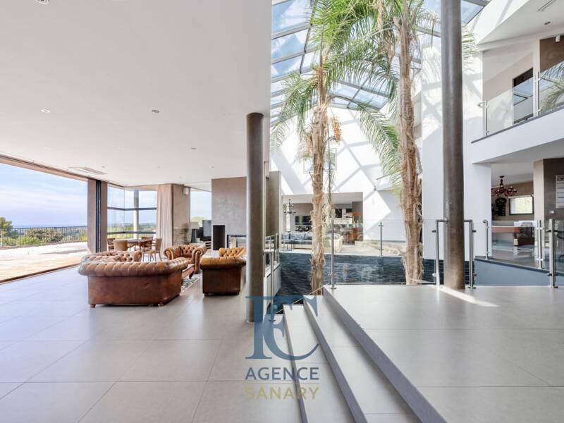 Maison à vendre, 800m², LA CADIERE D'AZUR