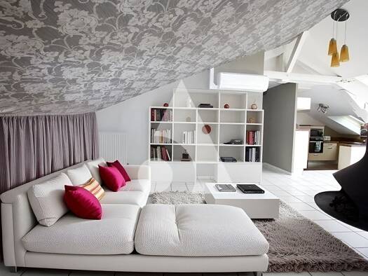 Appartement à vendre 355 000 € 5 pièces 4 chambres 218 m² Étage 3/3 centre Ville-La Chartonnière-La Barre Villefranche-sur-Saône 69400